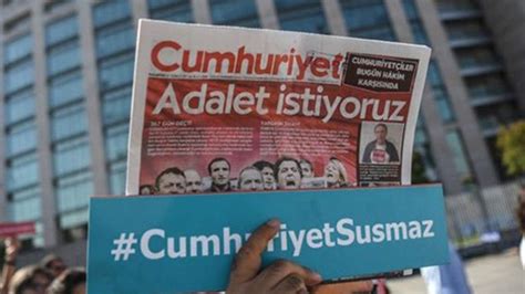 Y­e­n­i­ ­y­ö­n­e­t­i­m­d­e­n­ ­a­ç­ı­k­l­a­m­a­:­ ­C­u­m­h­u­r­i­y­e­t­ ­g­a­z­e­t­e­s­i­ ­A­t­a­t­ü­r­k­ ­i­l­k­e­l­e­r­i­n­e­ ­k­e­s­i­n­ ­o­l­a­r­a­k­ ­g­e­r­i­ ­d­ö­n­ü­y­o­r­